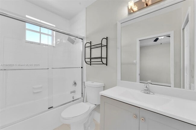 Building Photo - 4221 SW 157th Ave