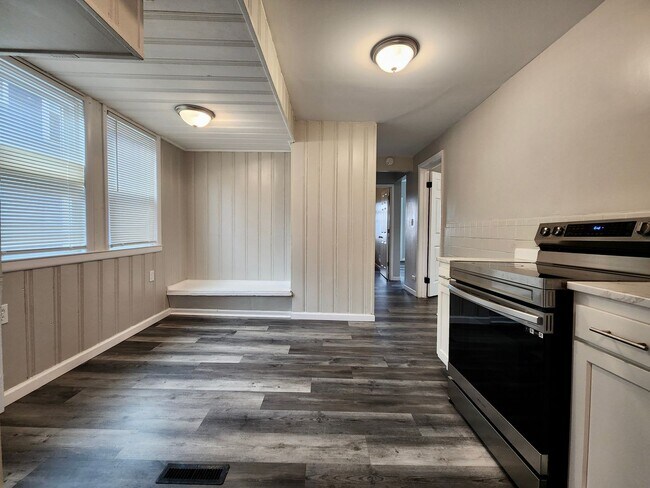 Building Photo - 500 Garson Ave