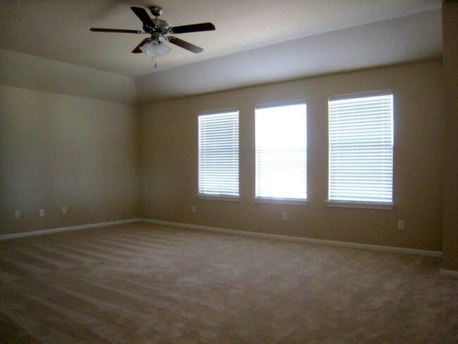 Building Photo - 501 Dinge Bay Dr