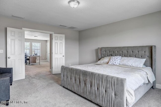 Building Photo - 23 Catesby Ln