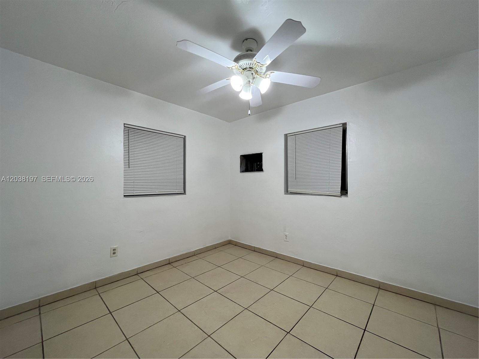 Building Photo - 6543 SW 28th St