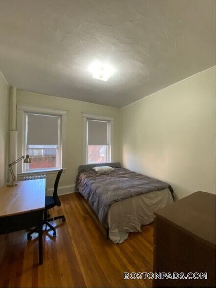 Primary Photo - 1334 Commonwealth Ave