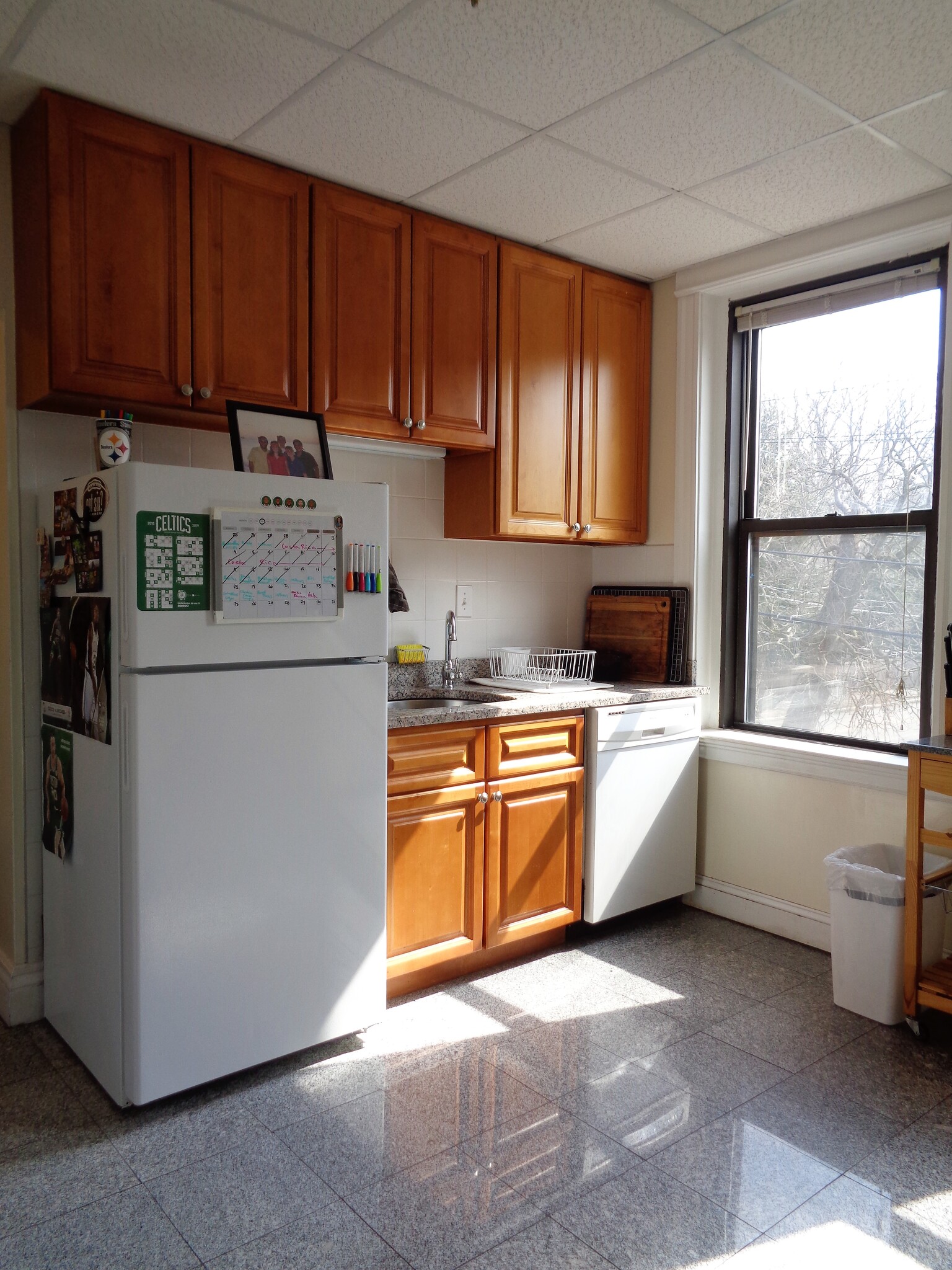 Building Photo - 39 Carlton St