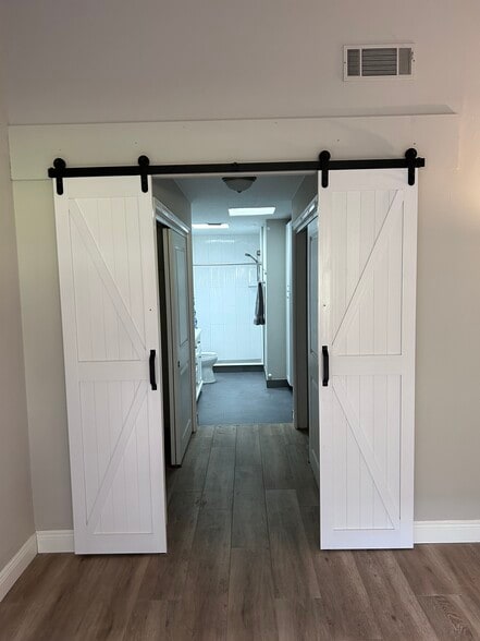 Building Photo - 8559 Pomelo Tree Ln