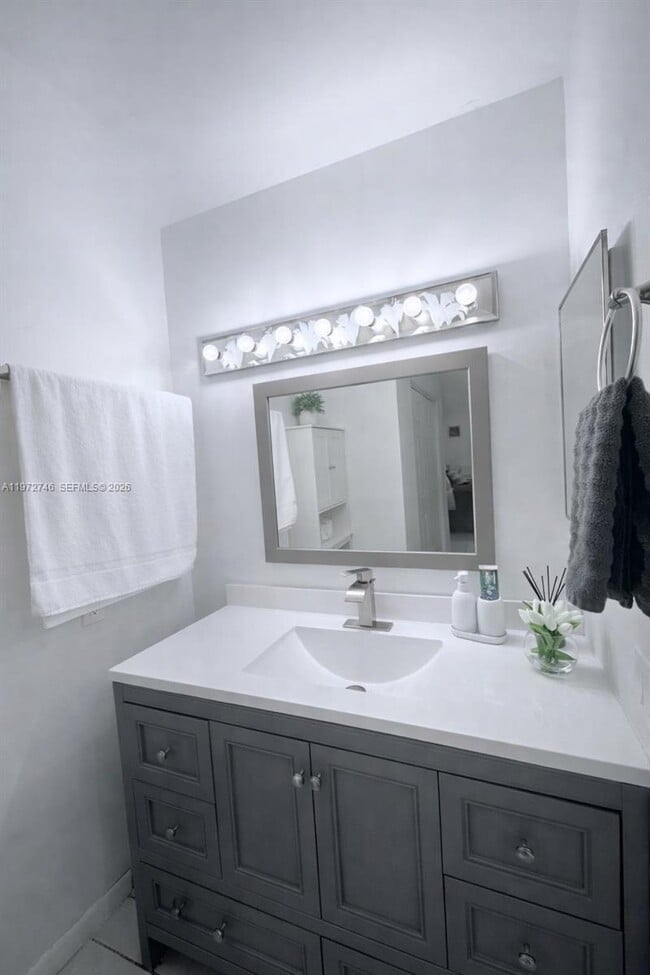 Building Photo - 6901 SW 129th Ave