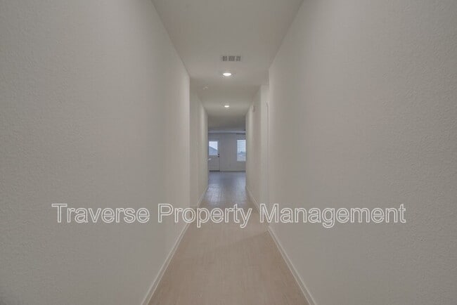 Building Photo - 2700 Wispy Crk Dr