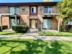 Building Photo - One Bedroom Apartment in Kalamazoo
