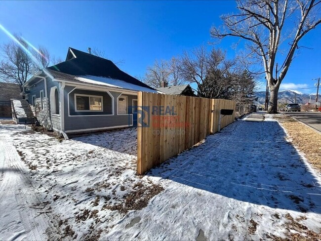 Building Photo - 229 E Las Vegas St