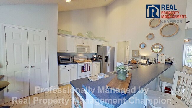 Building Photo - Immaculate Home Featuring Open Floorplan, ...