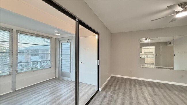 Building Photo - 22333 Edgewater Dr