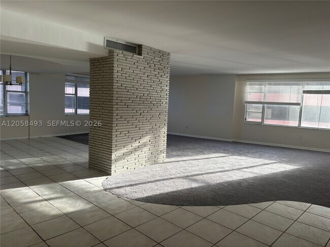 Building Photo - 5255 Collins Ave