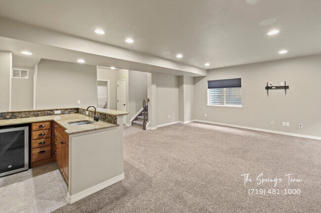 Building Photo - BEAUTIFUL 4BD + BONUS ROOM/3BA/3 CAR GARAG...
