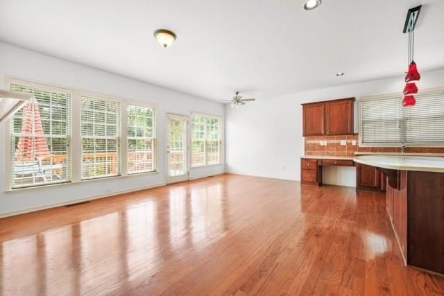 Building Photo - 585 Marylebone Dr