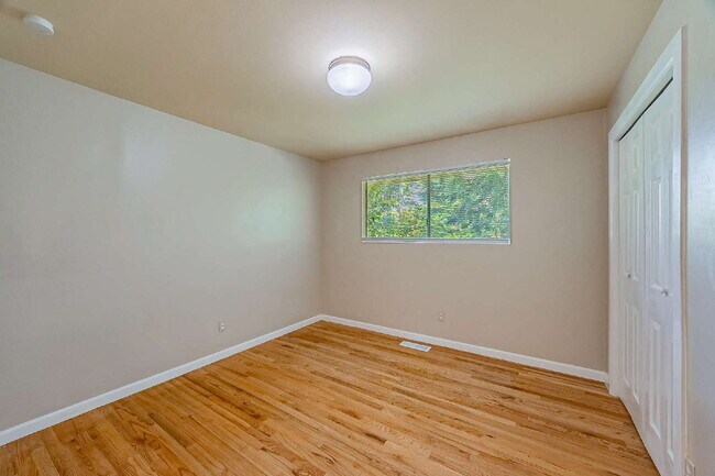 Building Photo - NOT SHOWING THIS PROPERTY AT THIS TIME>  W...