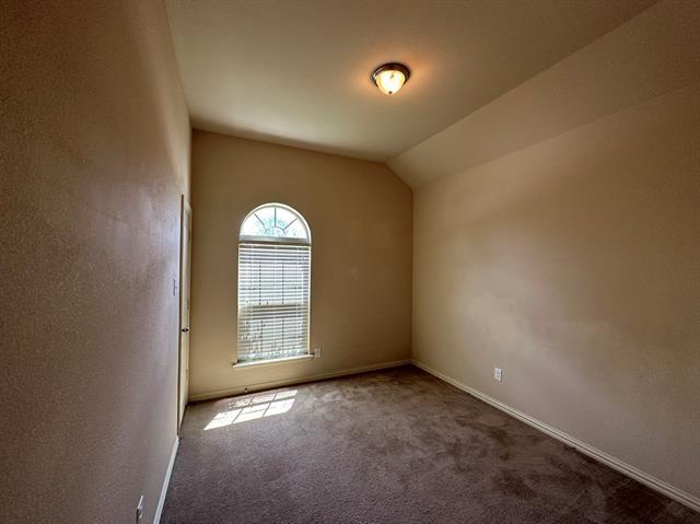 Building Photo - 7420 Rose Crest Blvd