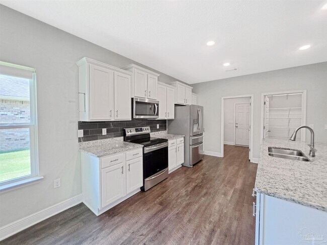 Building Photo - 8108 Silver Maple Dr