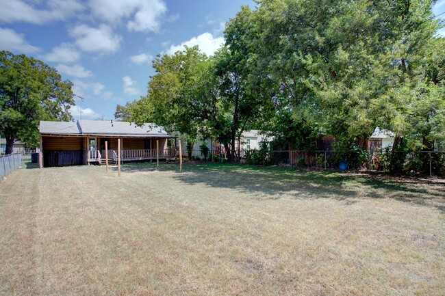 Building Photo - Affordable 2-Bedroom, 1-Bath Home for Leas...