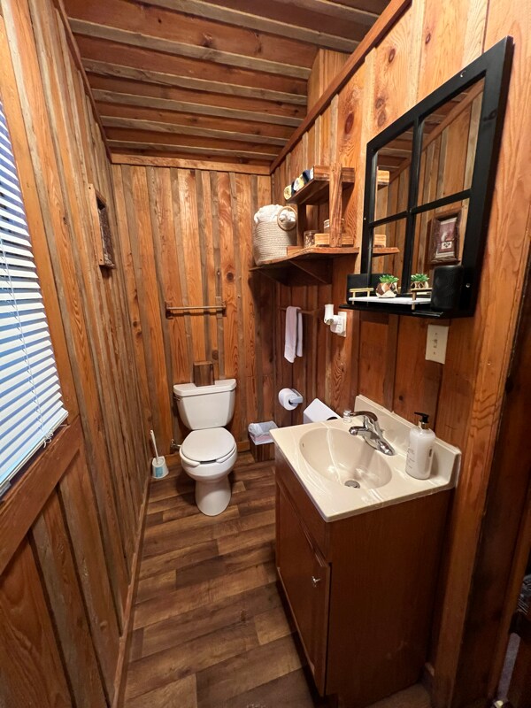 Building Photo - 496 Pearl Ln