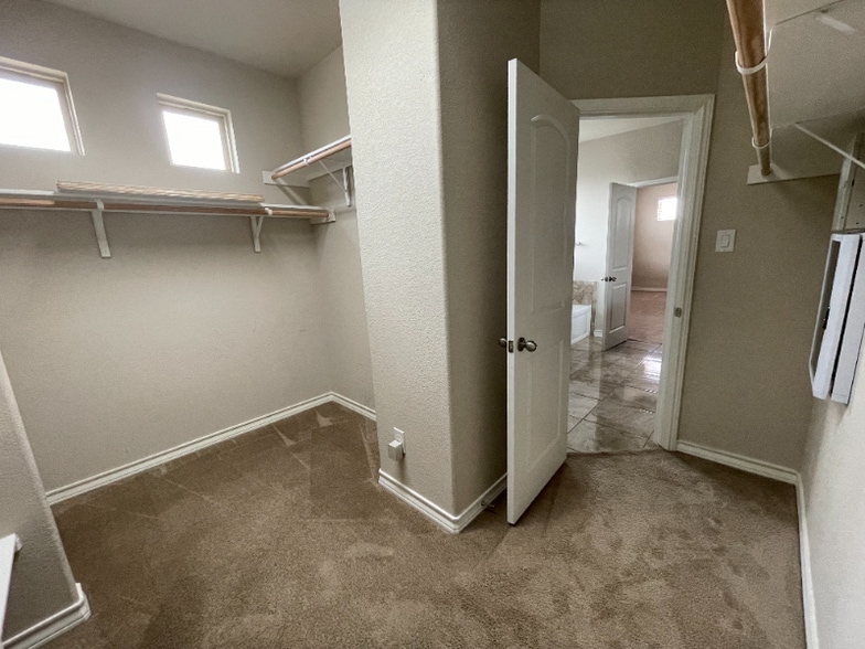 Building Photo - 1442 Rock Dove Rd