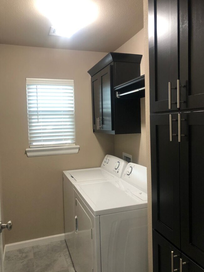 Building Photo - Beautiful home in Ashbury Park