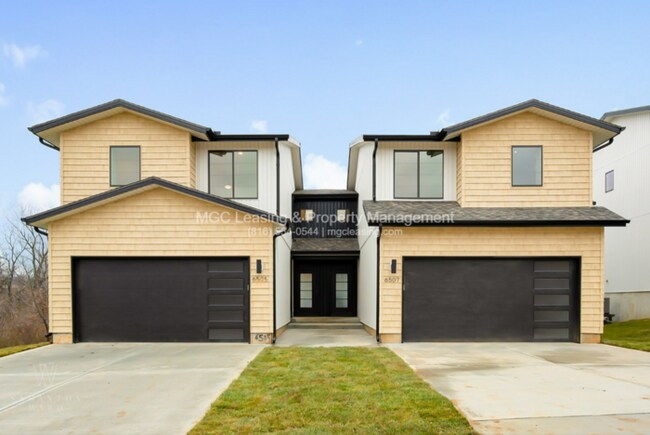 Building Photo - Highly sought after Ayden Place Duplexes with a 2-Car Garage in Kansas City!