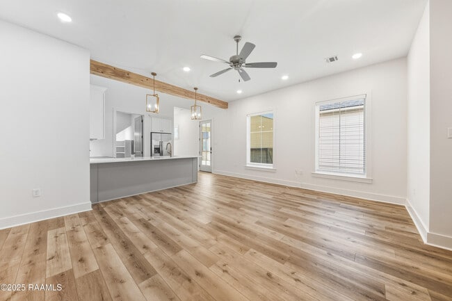 Building Photo - 119 Mayberry Grv St