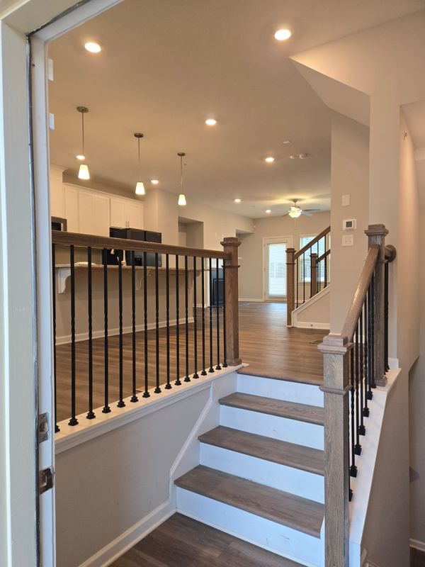 Building Photo - 256 Commons Ave