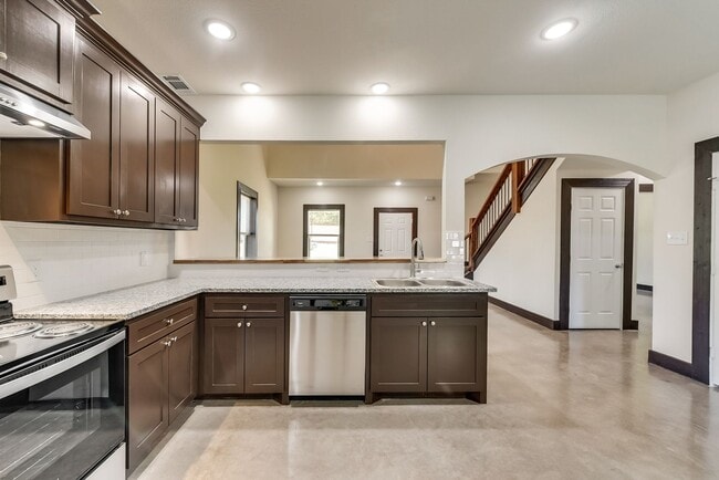 Building Photo - Longhorn Ranch-Barndo Community-Half Acre Lots