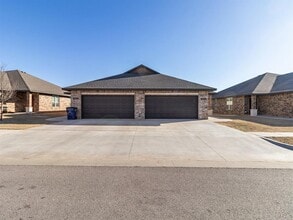 Building Photo - 1844 Post Oak Rd