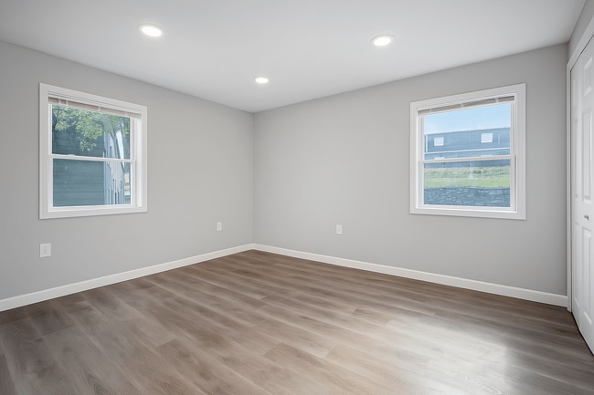 Building Photo - Palisades Apartments