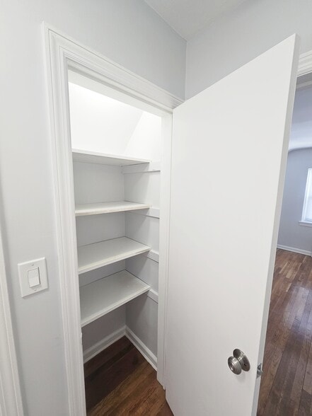 Linen closet with electric built in lighting - 2050 Hazen St