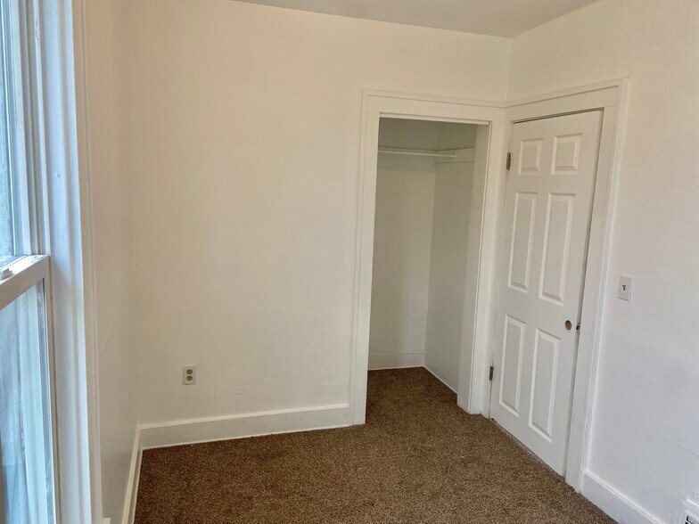 Bedroom - 921 Watson St SW