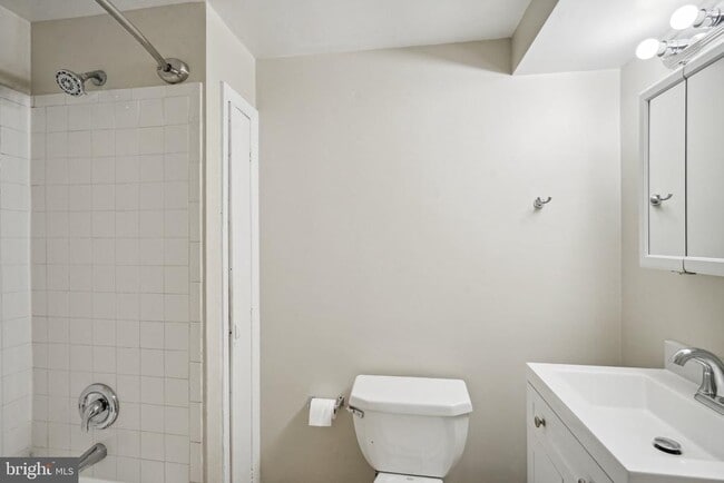 Building Photo - 4107 Javins Dr