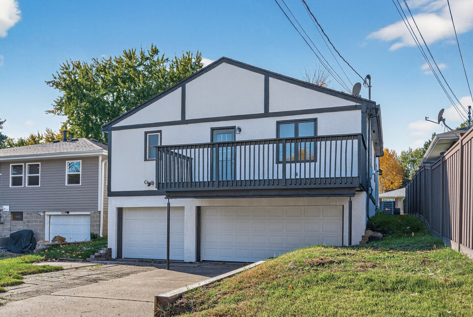 Building Photo - 1205 8th Ave S