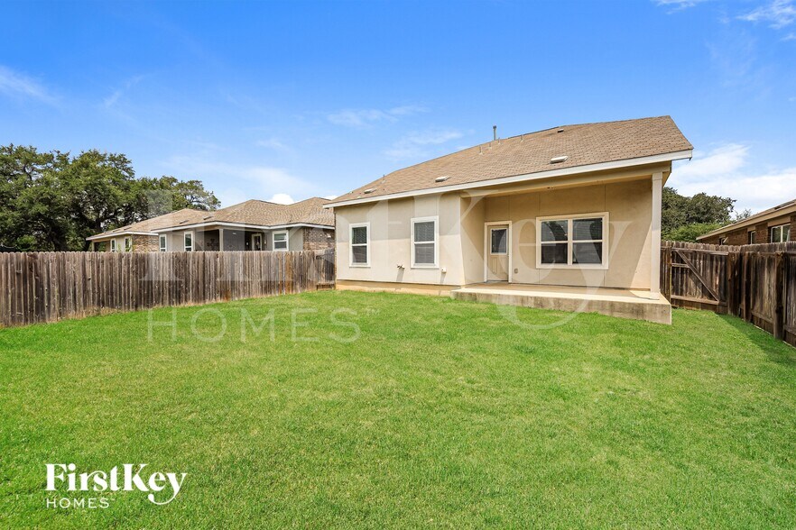 Building Photo - 32079 Camellia Bnd