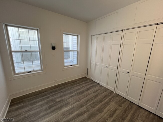 Building Photo - 220 Filmore St