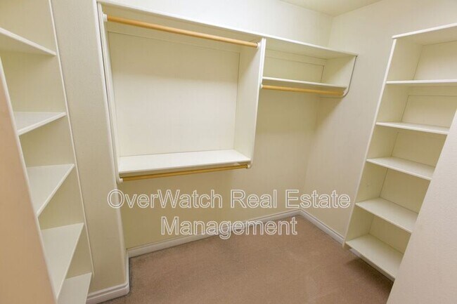Building Photo - 16439 Mills Park Cir