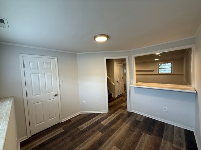Building Photo - 107 Stoneshire Dr