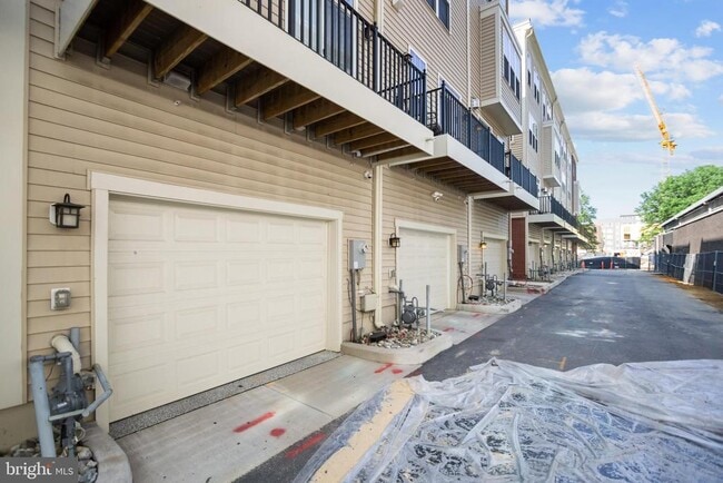 Building Photo - 621 Parkside Pl NE