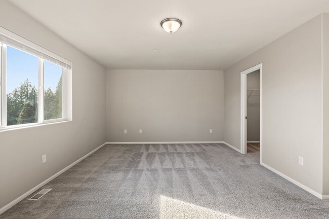 Building Photo - Beautiful 5Bd home in  Marysville