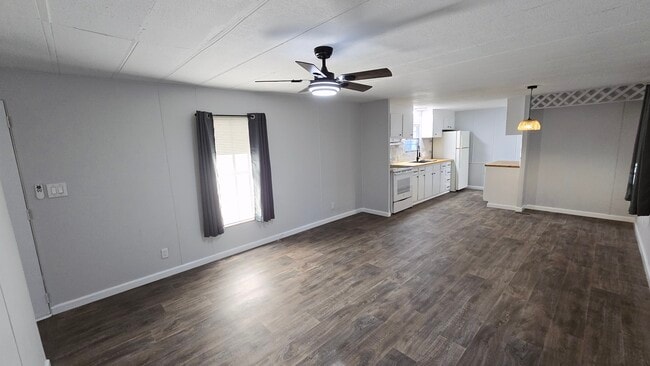 Building Photo - 77 3rd St