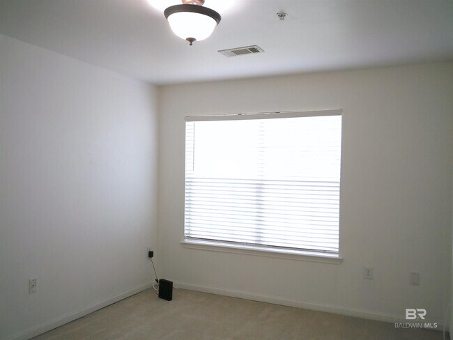 Building Photo - 1517 Regency Rd