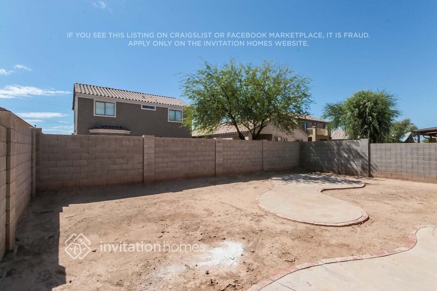 Building Photo - 5617 W Ellis Dr
