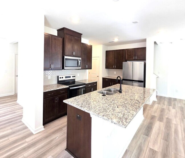 Building Photo - 114 Malbec Dr