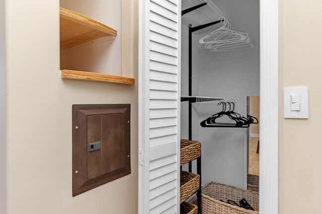 Building Photo - Charming Coastal Studio in Carlsbad - Furn...