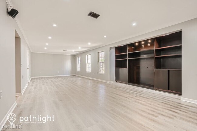 Building Photo - 4 br, 3 bath House - 5390 Overbend Trl UNIT