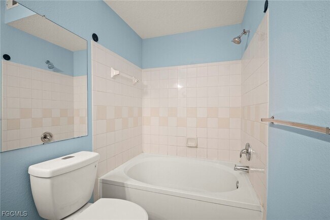 Building Photo - 11530 Villa Grand