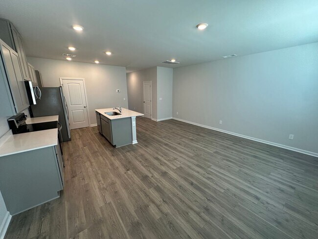 Building Photo - Brand New Construction Townhome with Pool!