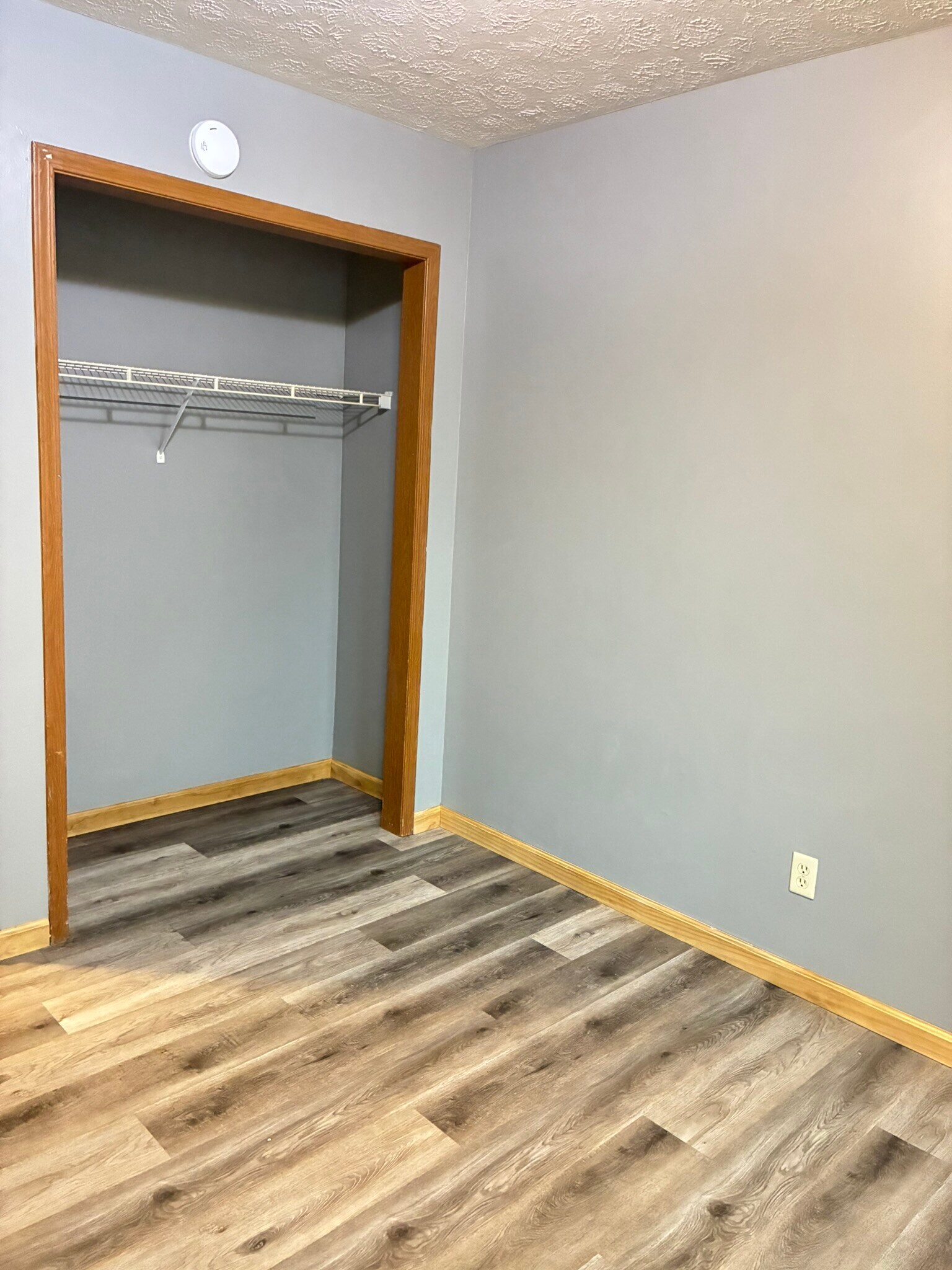 Bedroom 2 Closet - 1940 Ash St