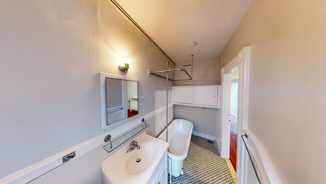Building Photo - Wooster Square 1-Bedroom Apartment!
